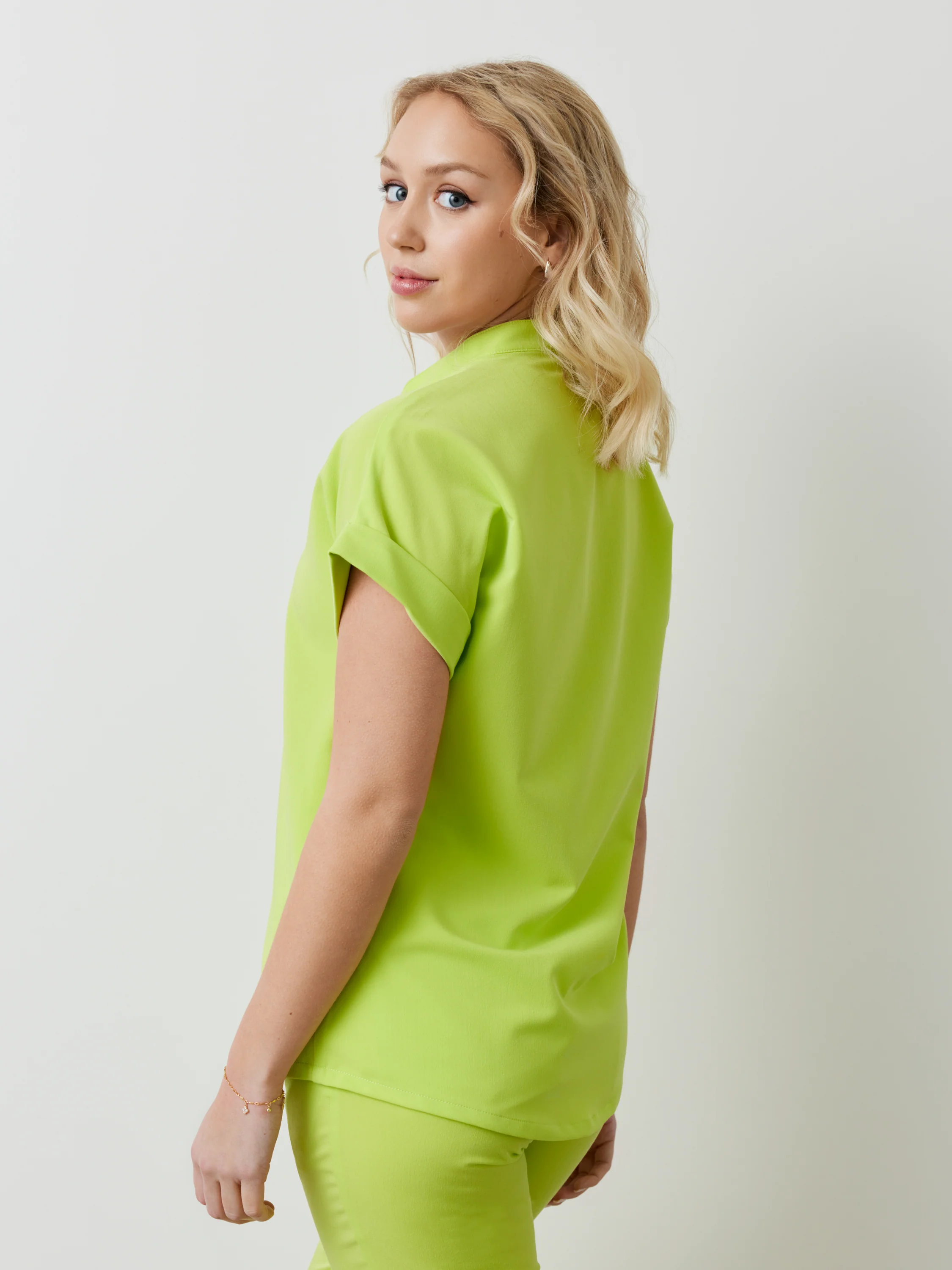 CHARLIE RE-GARDE™ - LIME - Mandarine Collar Scrub Top - SILVADUR™ - Image 4