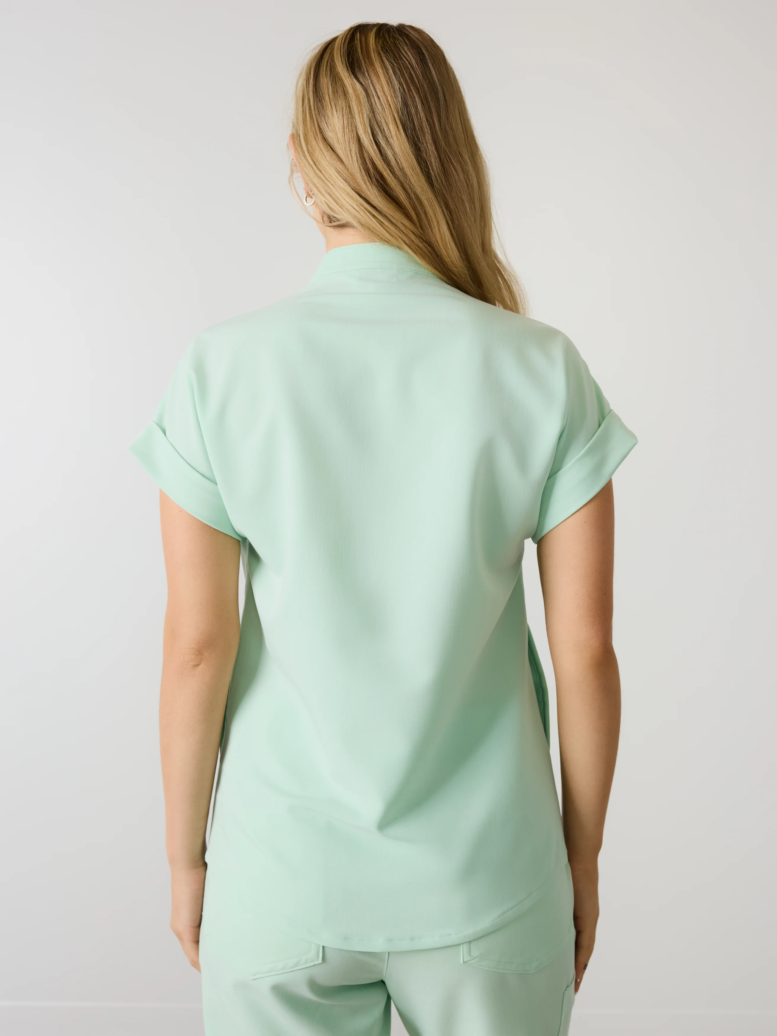 CHARLIE RE-GARDE™ - MISTY MINT - Mandarine Collar Scrub Top - SILVADUR™ - Image 3