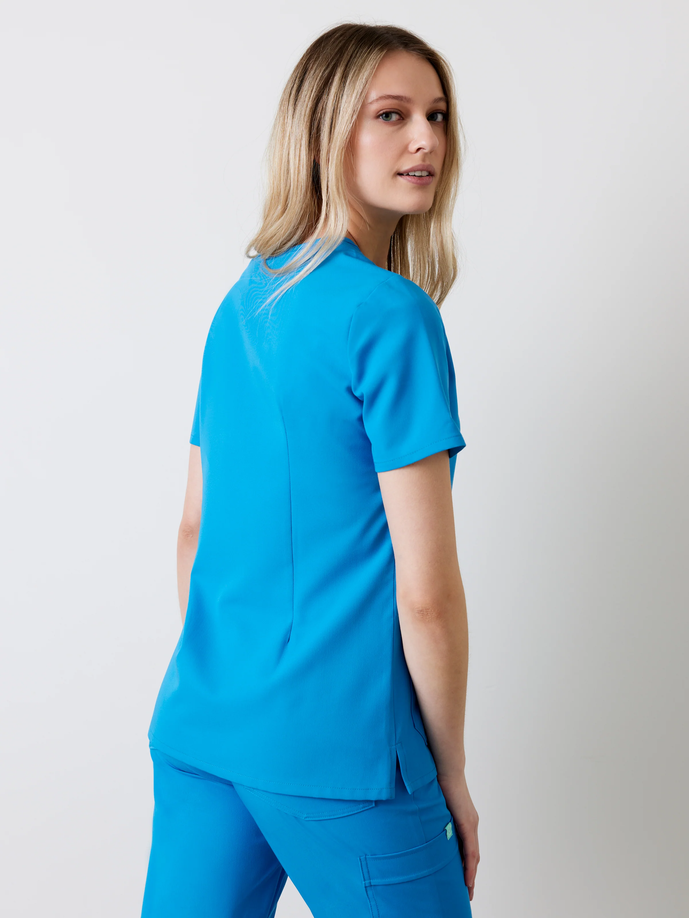 CHLOE RE-GARDE™ - AZURE BLUE - Three Pockets Scrub Top - Final Sale - Image 3
