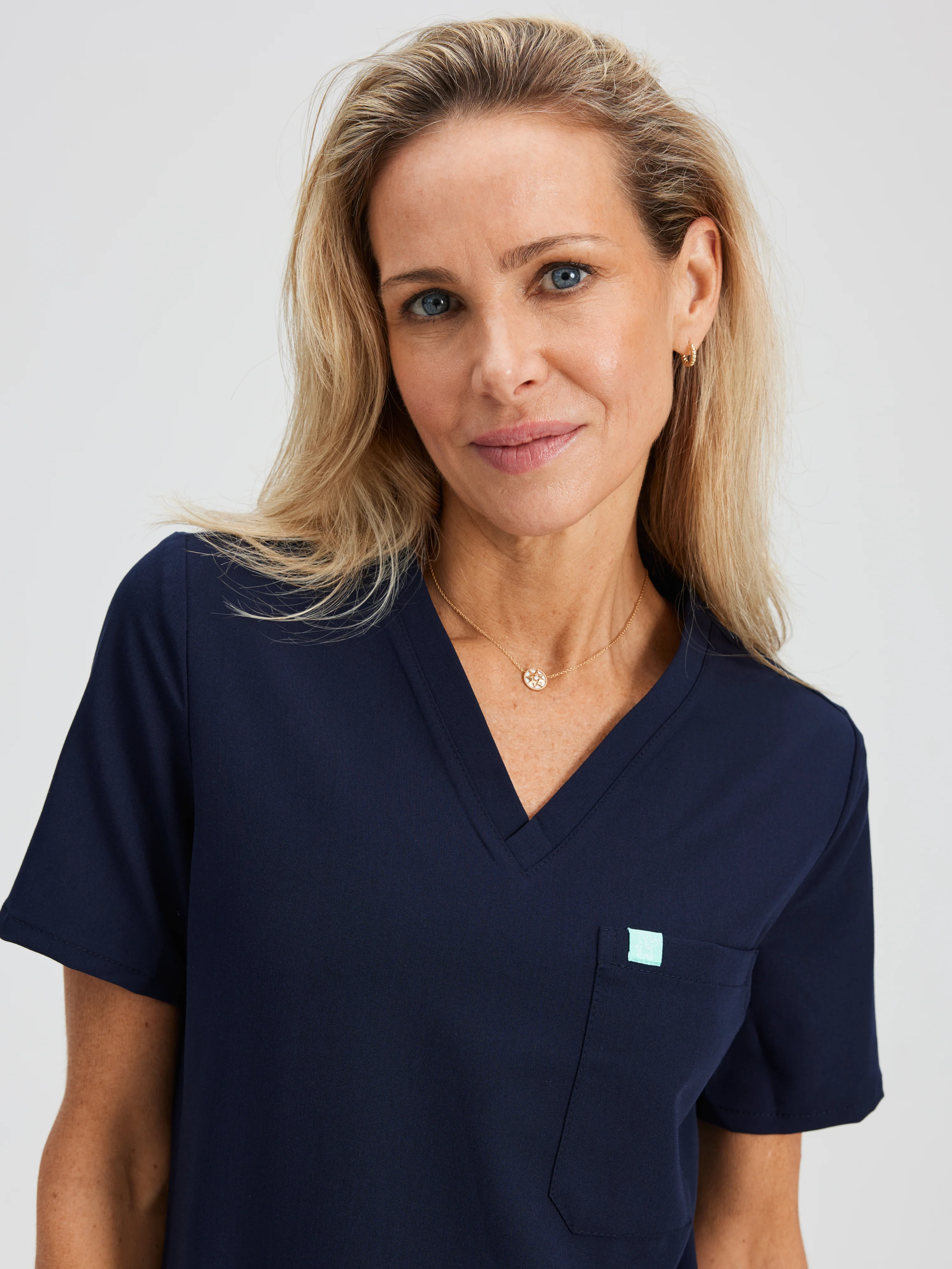 CHLOE RE-GARDE™ - NAVY - Three Pockets Scrub Top - SILVADUR™ - Final Sale - Image 3