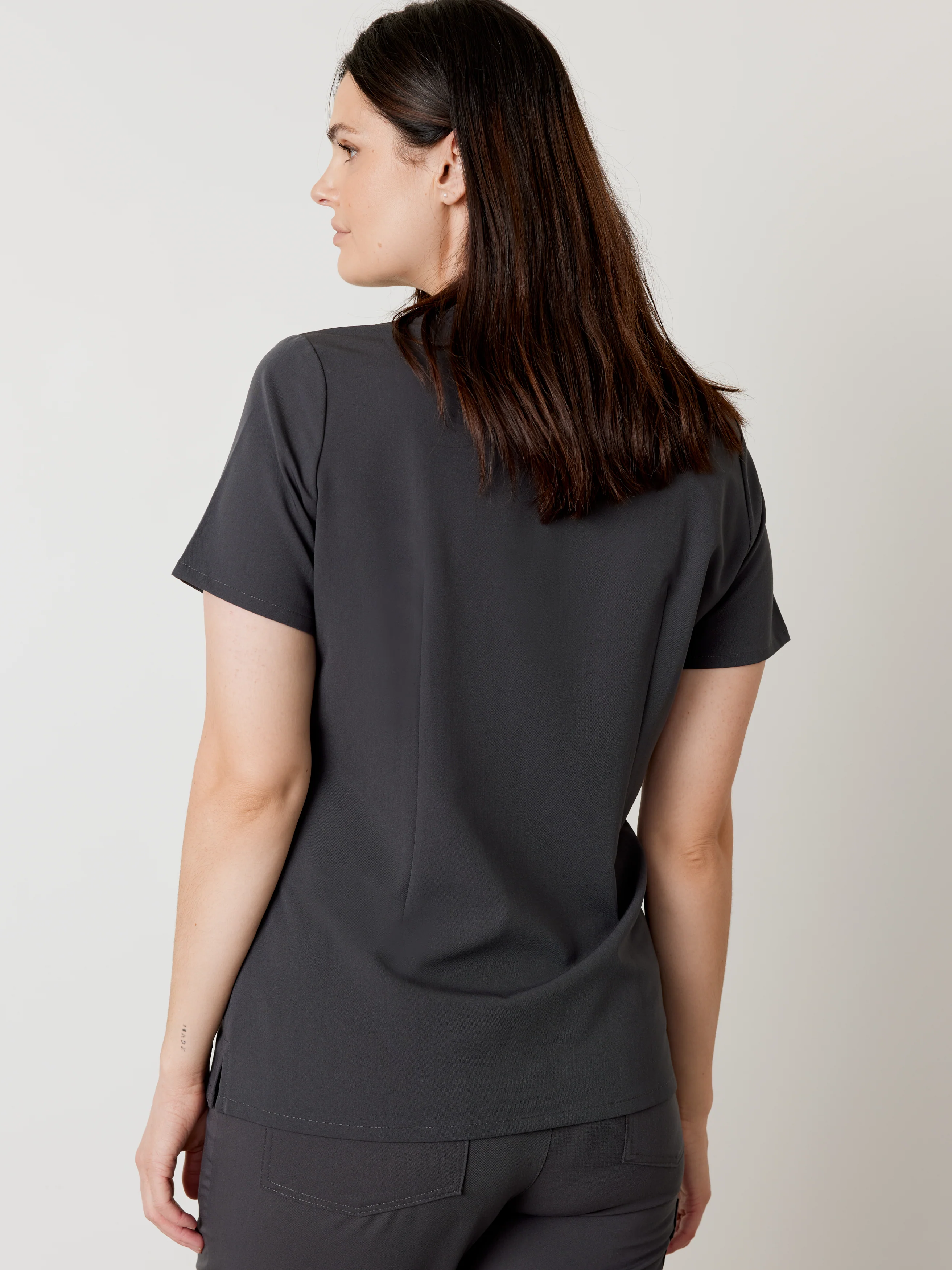 CHLOE RE-GARDE™ - CHARCOAL - Three Pockets Scrub Top - SILVADUR™ - Image 3