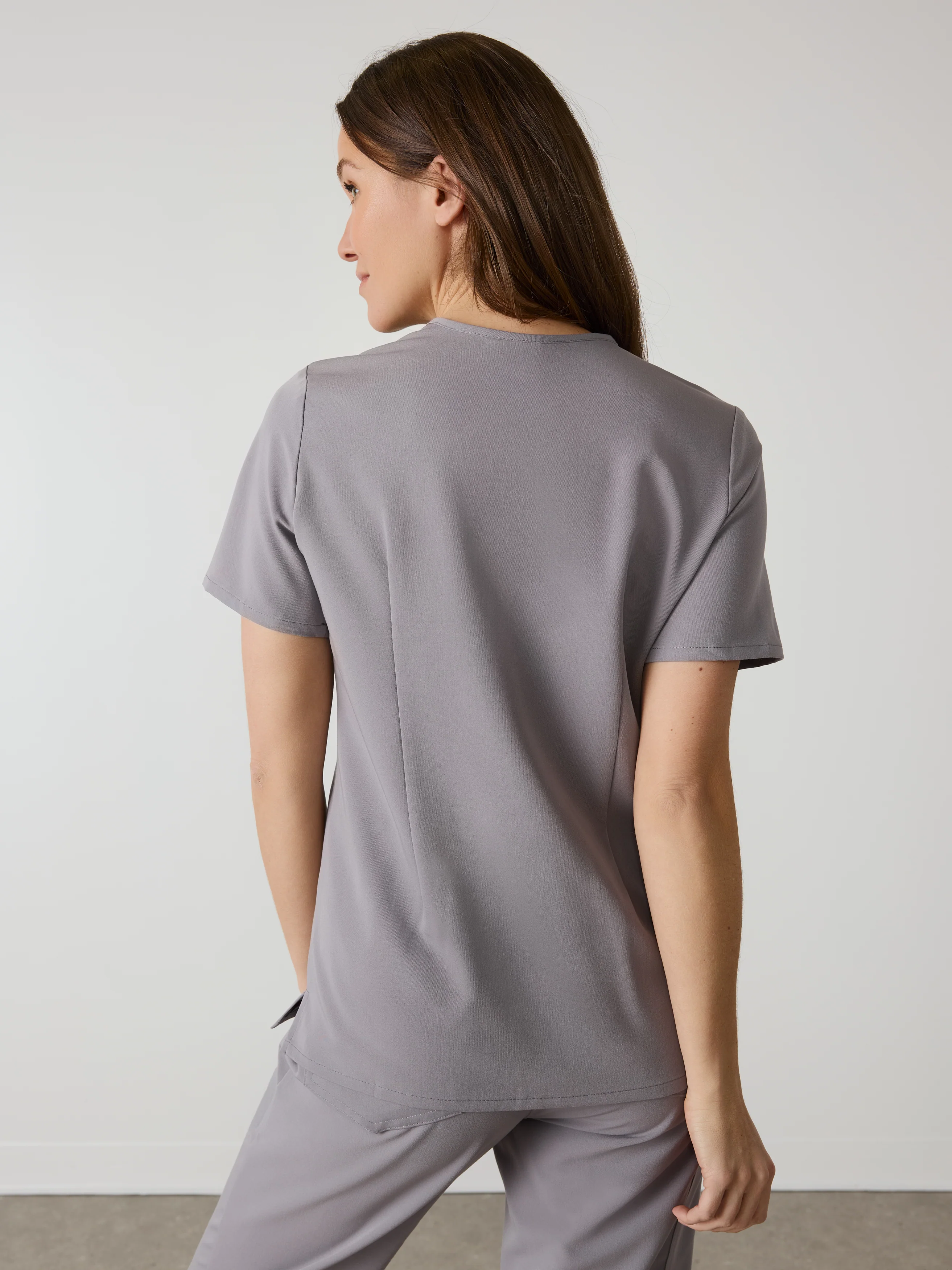 LIV RE-GARDE™ - ECLIPSE GREY - Three Pockets Scrub Top - SILVADUR™ - Image 3