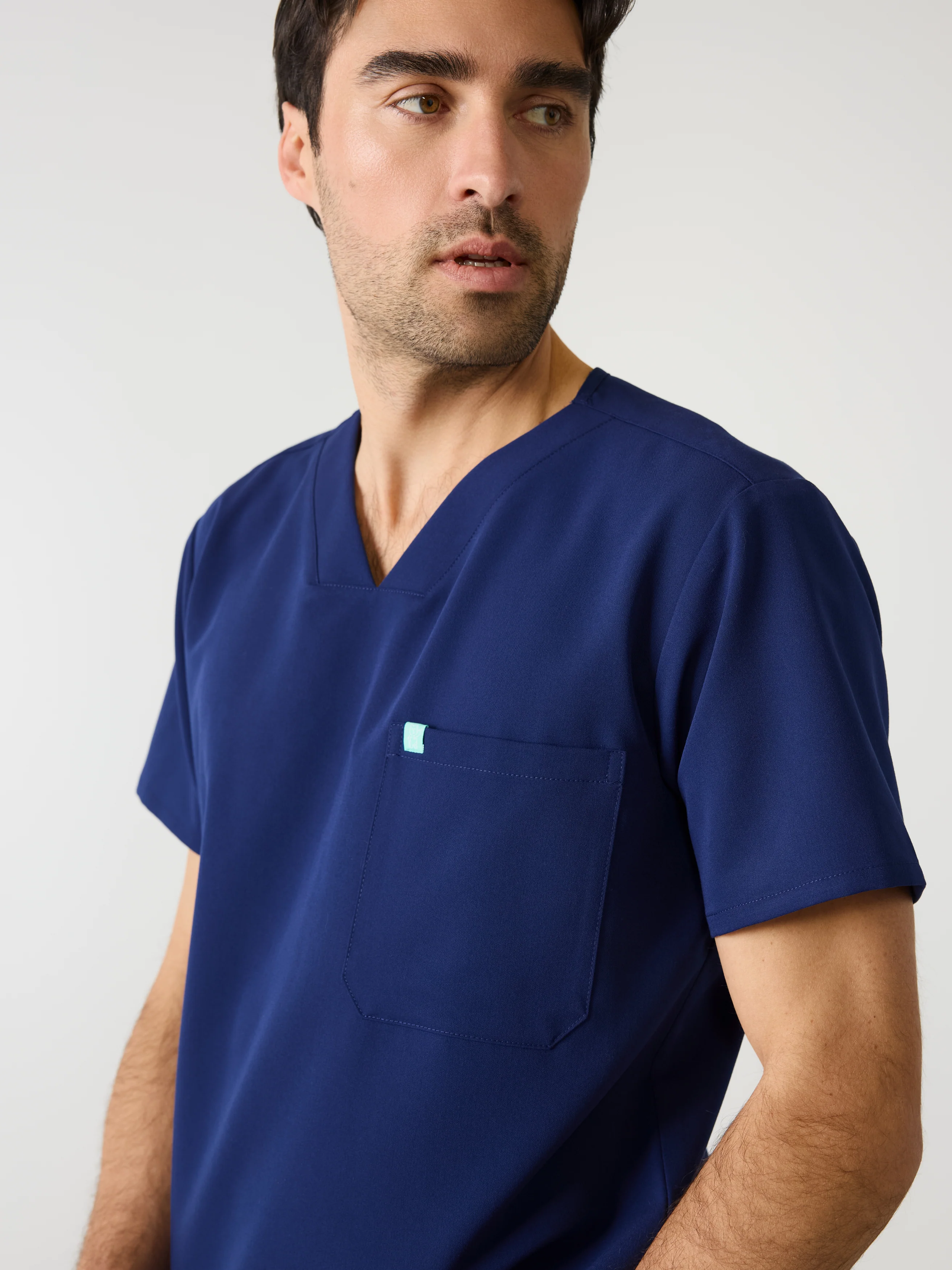LOGAN RE-GARDE™ - MODERN NAVY - One Pocket Men's Scrub Top - SILVADUR™ - Image 2