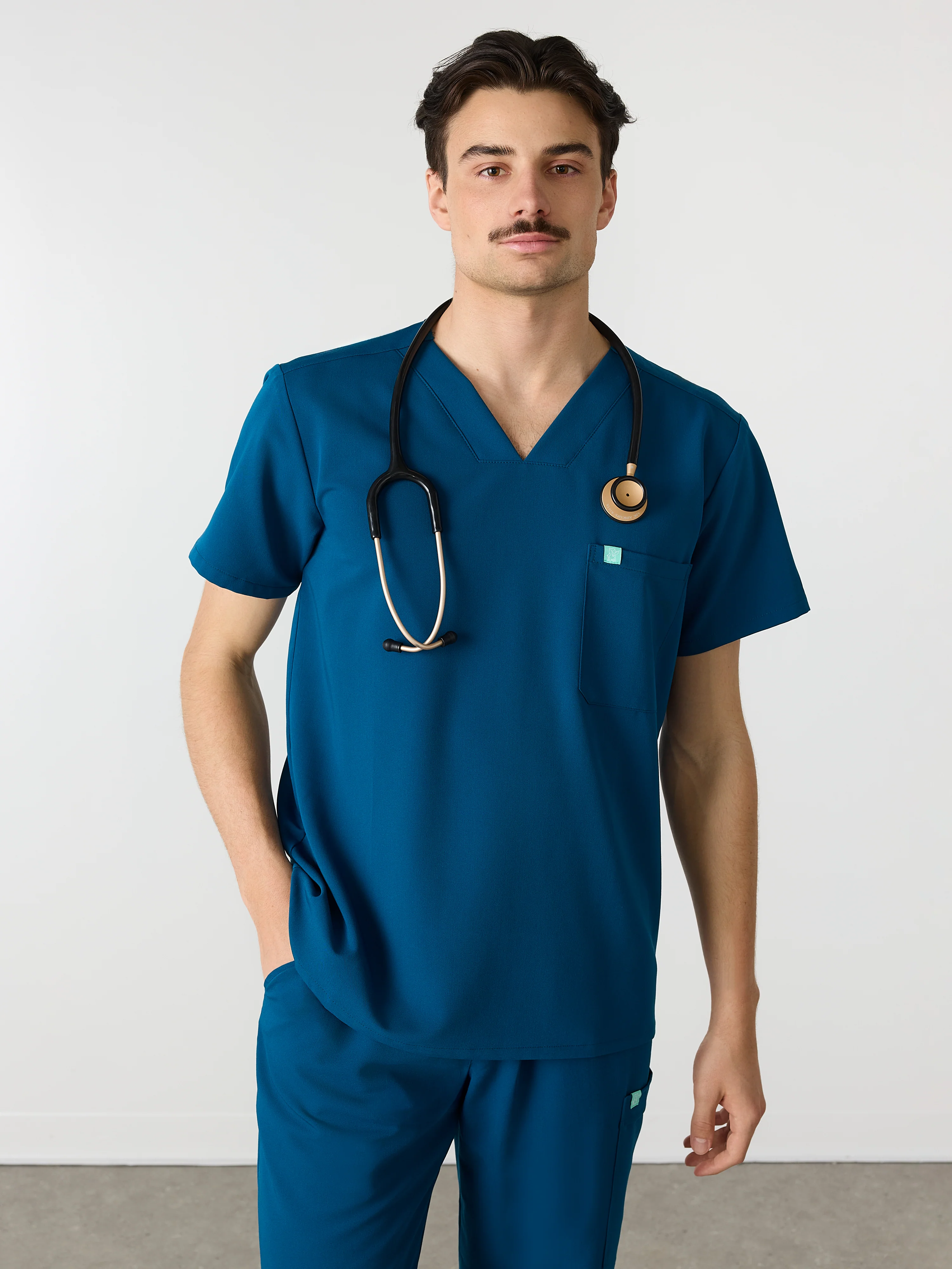LOGAN RE-GARDE™ - OPAL BLUE - One Pocket Men's Scrub Top - SILVADUR™
