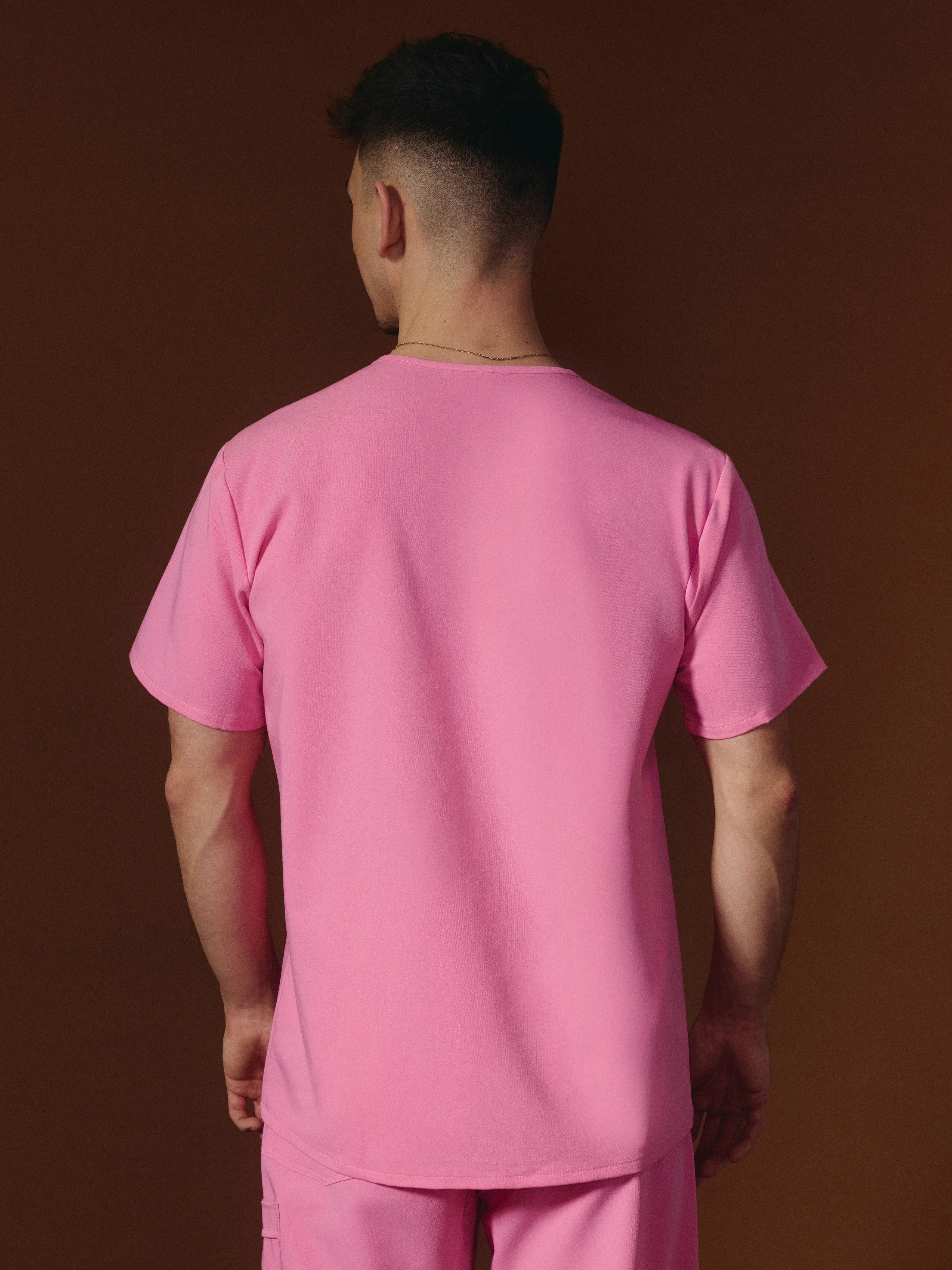 LOGAN RE-GARDE™ - G-M x PONY PINK - One Pocket Men's Scrub Top - SILVADUR™ - Image 3