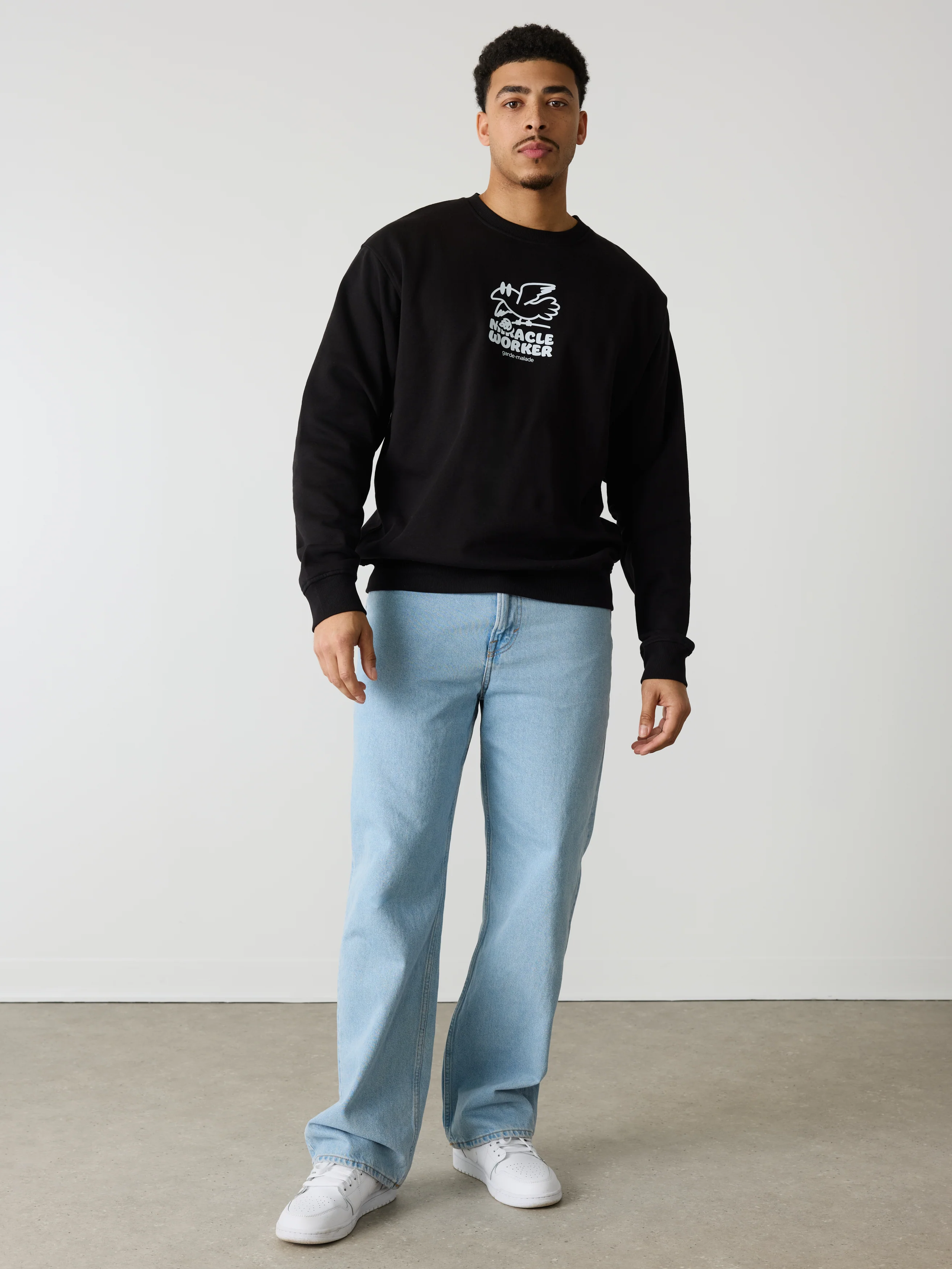 Miracle Worker - Crewneck Black - Image 4