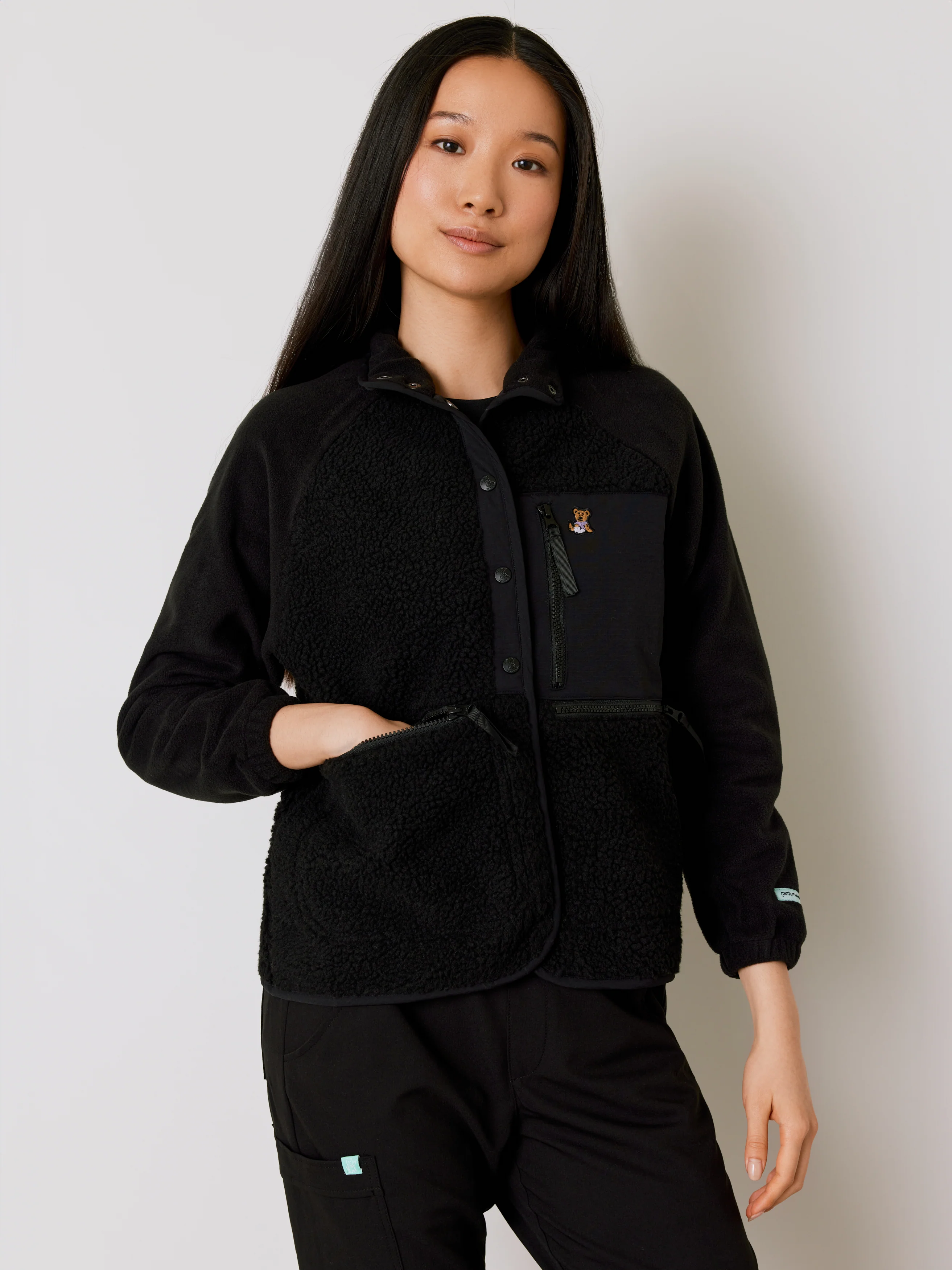 Sherpa Vest - Black - Image 5