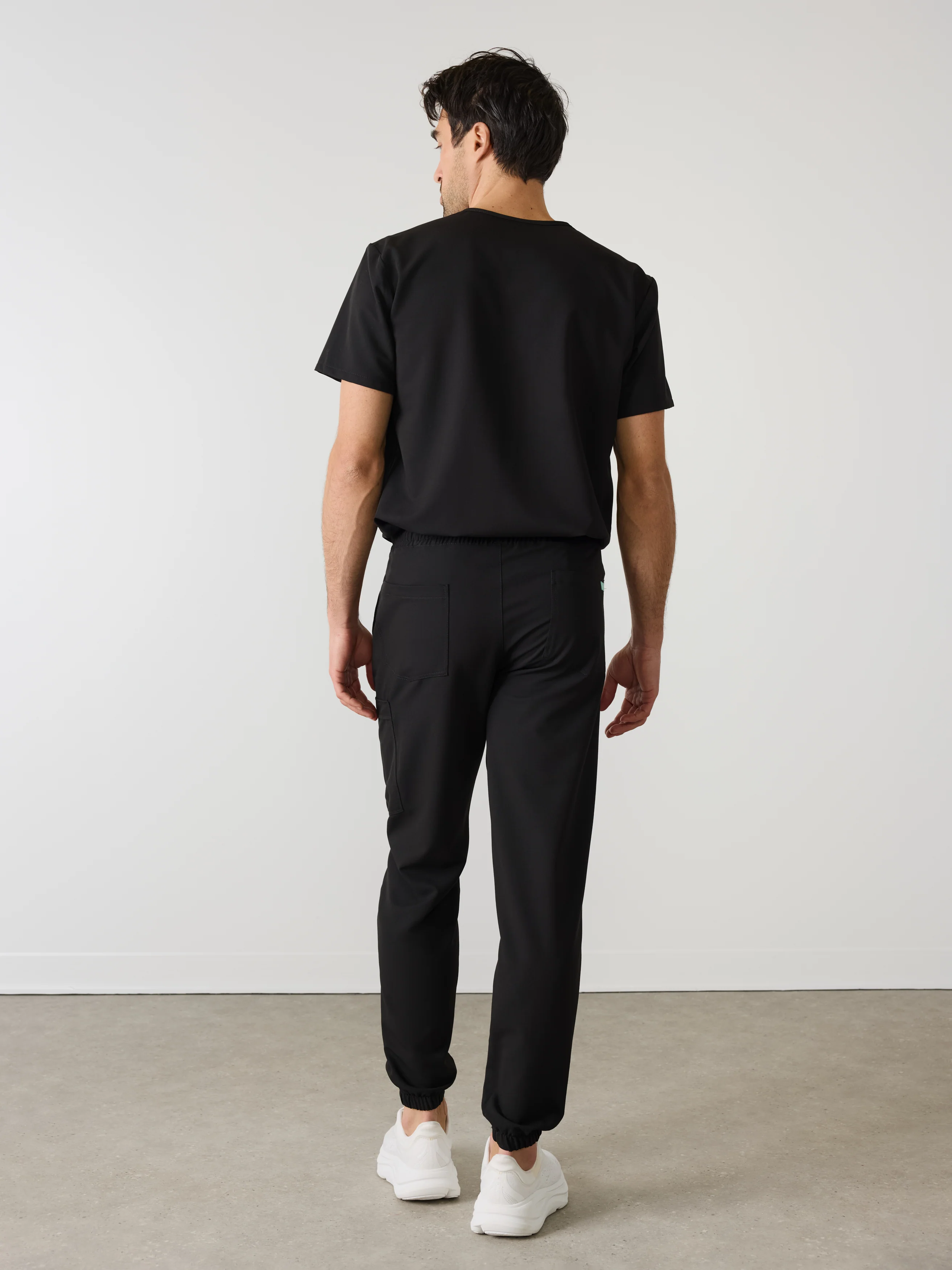 WILLIAM RE-GARDE™ - BLACK - Men's Jogger Pants - SILVADUR™ - Image 4